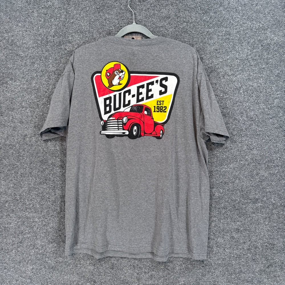 Buc-ees Tshirt Mens Large Gray Red Truck Graphic Beaver Logo Short Sleeve Tee